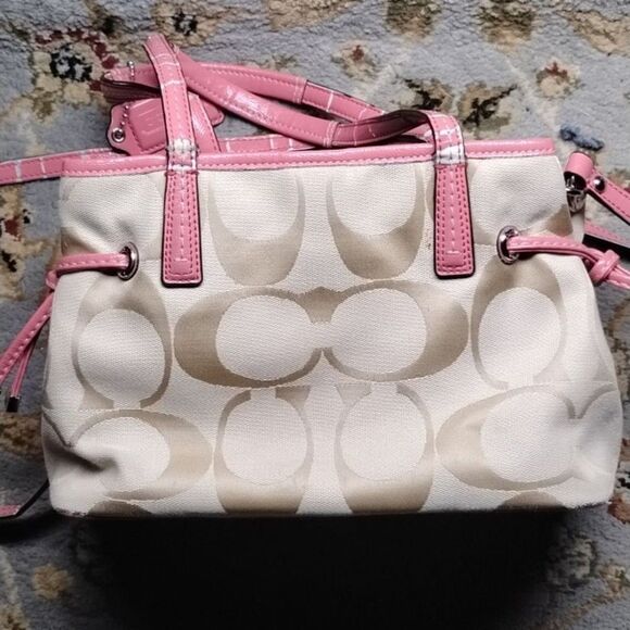 Mini Coach Y2K style Pink Cream Shoulder Bag Monogram All Over Canvas purse read - Picture 6 of 10